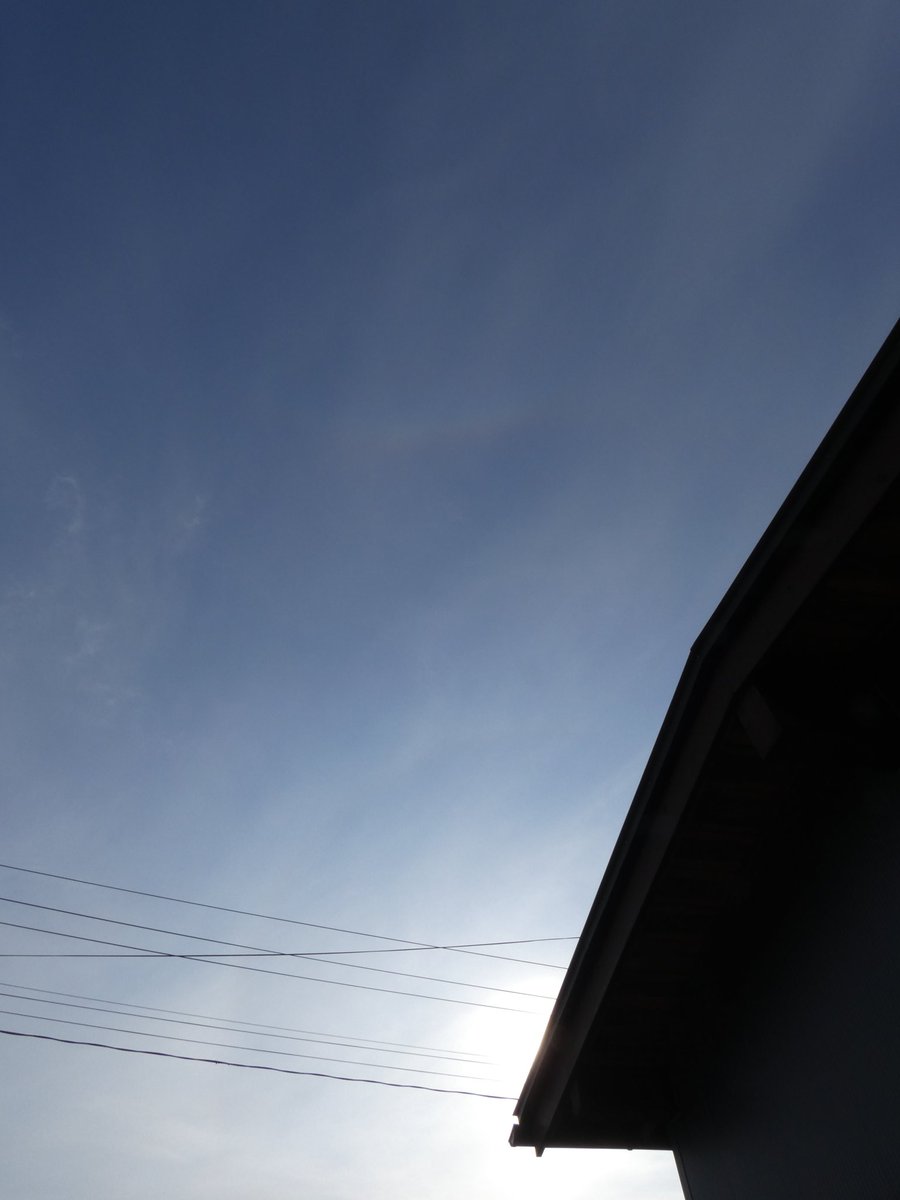 araseesaw's tweet photo. 2/3の大気光象を画像処理3パターン
環天頂アークは色を見たいねー🌈
#halo_jp #AOI_SCR #UnsharpMask #AOI_SCRU https://t.co/IXbhazTveV