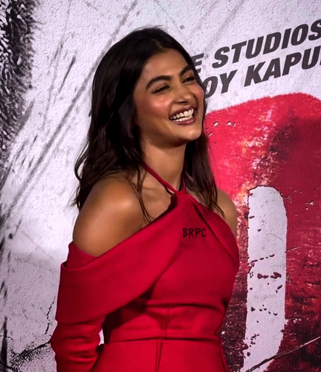 rajuuh21's tweet photo. പൂജ ഹെഗ്ഡെ... 🐐Pooja Hegde latest 🫴♥️ ദേവ promotions
#PoojaHegde #legqueen Brpc Nosefetish facefetish thighs queen tollywood Kollywood bollywood mumbai girl 🥵 🔥 Actress hot edits. #deva #DevaTrailer #devamovie
#Poojahegdehot #thighsqueen https://t.co/HeqCPXGYTt
