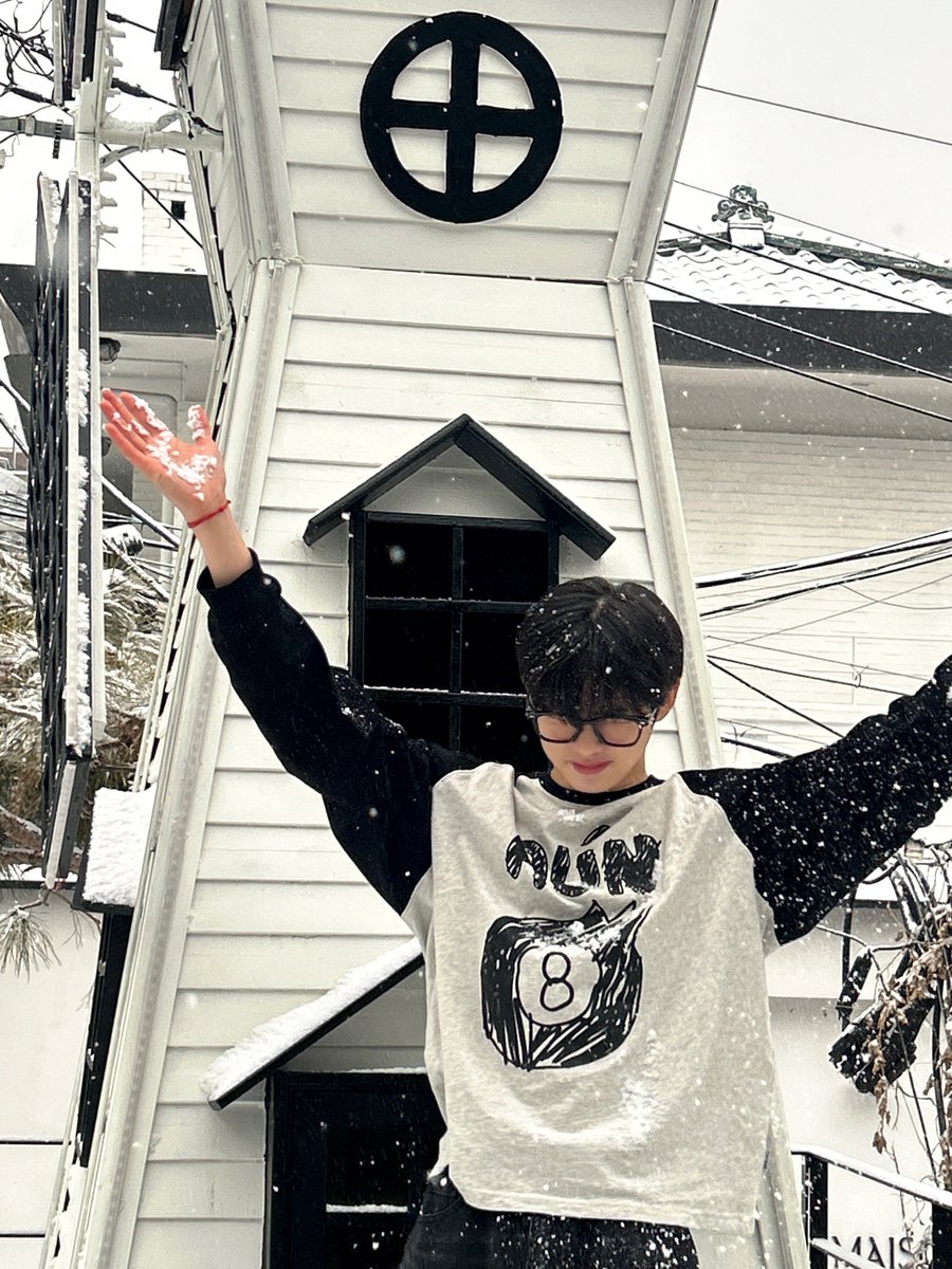 TIOT_NOW's tweet photo. [#예찬]
눈 준비❄️ 발사!!☃️

#신예찬 #SHINYECHAN
#TIOT #티아이오티 https://t.co/CP3uxMZeZb