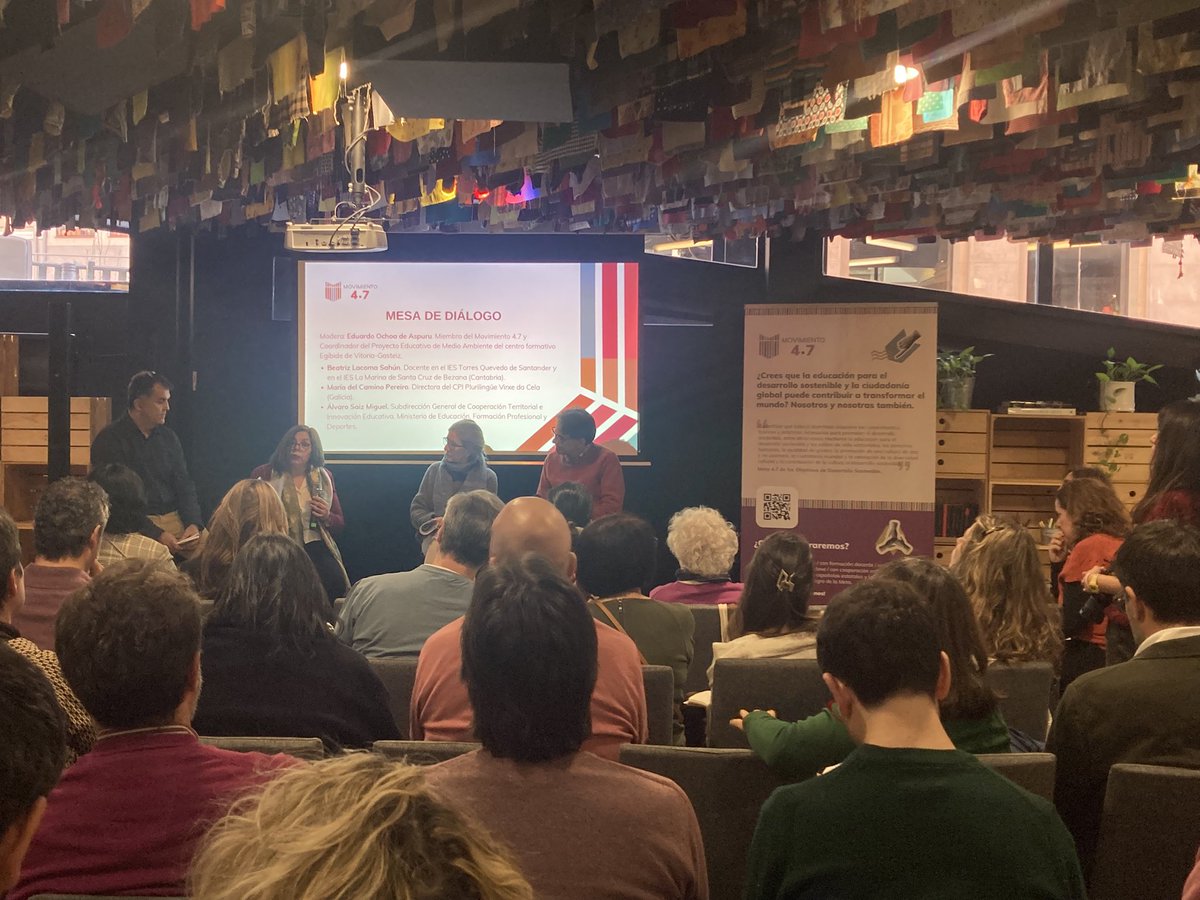 Apertura y mesa de diálogo: De la teoría a la práctica, cómo implementar la Educación para el Desarrollo Sostenible y la Ciudadanía Global en la educación formal.
