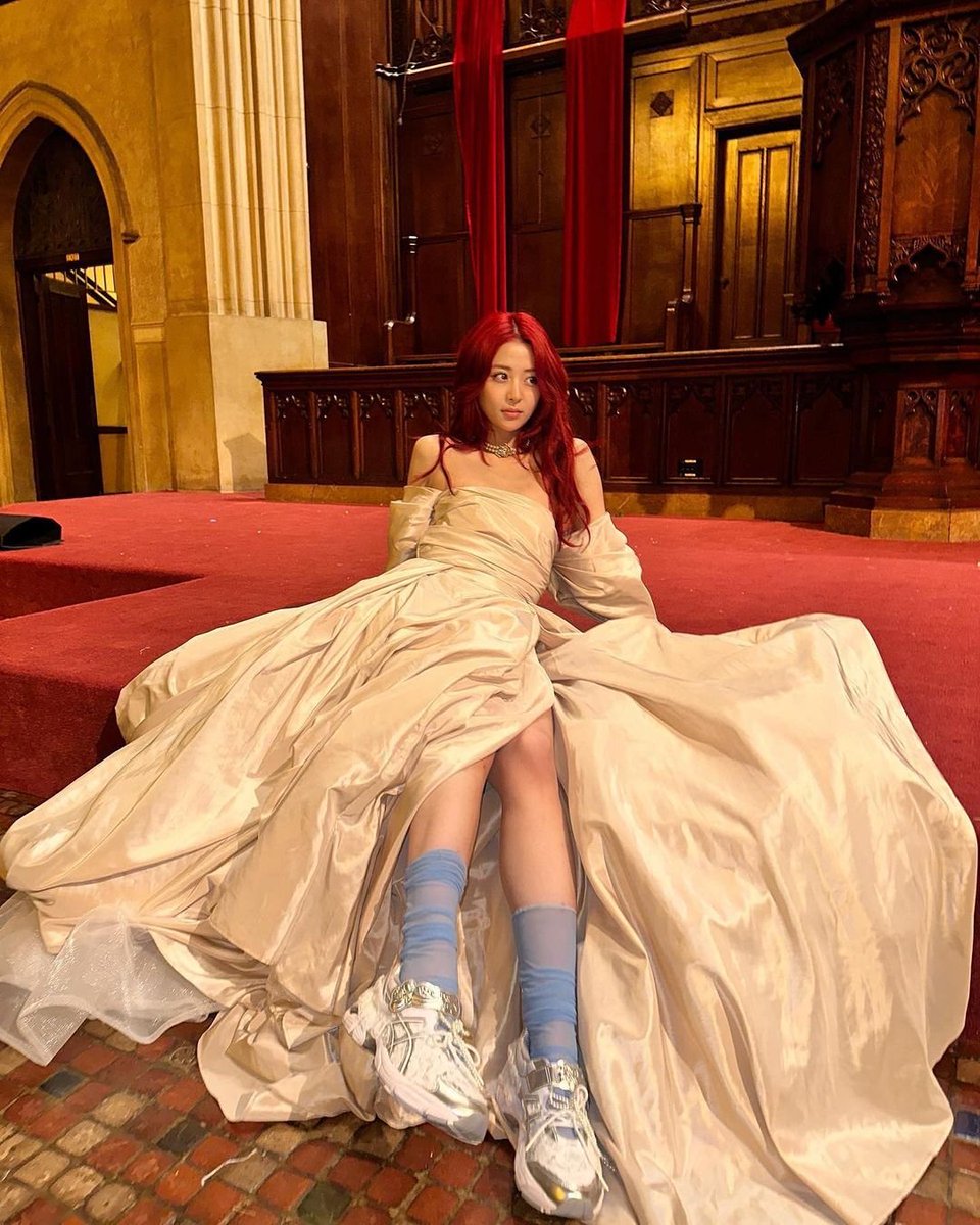 yunjin pics (@ynjnpics) on Twitter photo 