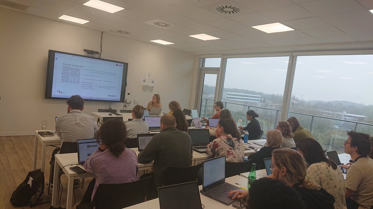 Paving the way towards independent data acquisition in our second day of our Basic proteomics training 📈😎