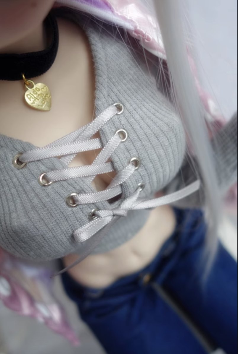 DollsCollectionでは、
期間限定のバレンタインSALEを開催中！

トップス、首飾りセットになったDDドールのお洋服は、今だけ
¥5,000→¥3,000

個数に限りがあるのでお早めに！

#DDドール #ドルフィードリーム #DD服 #DD人形 #ドール服