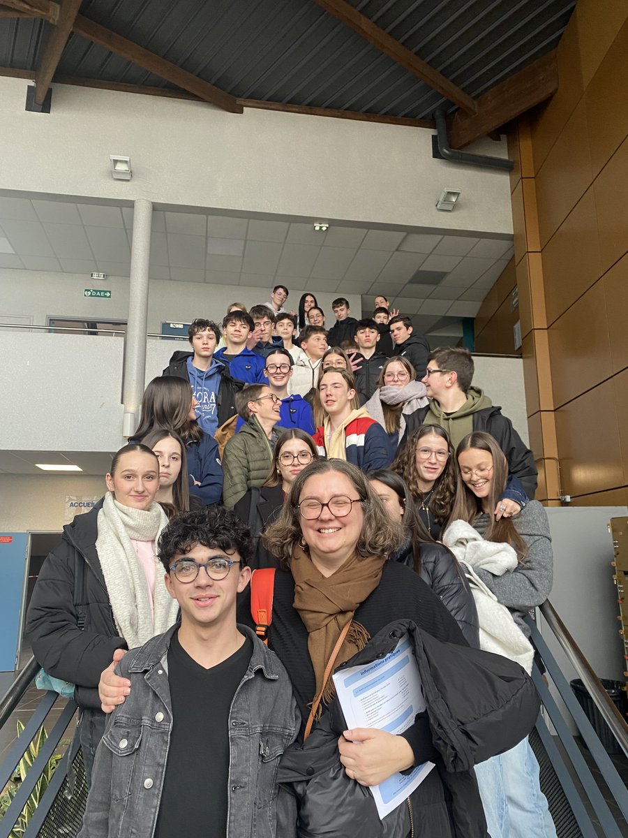 Lycée polyvalent Nelson Mandela Poitiers tweet media