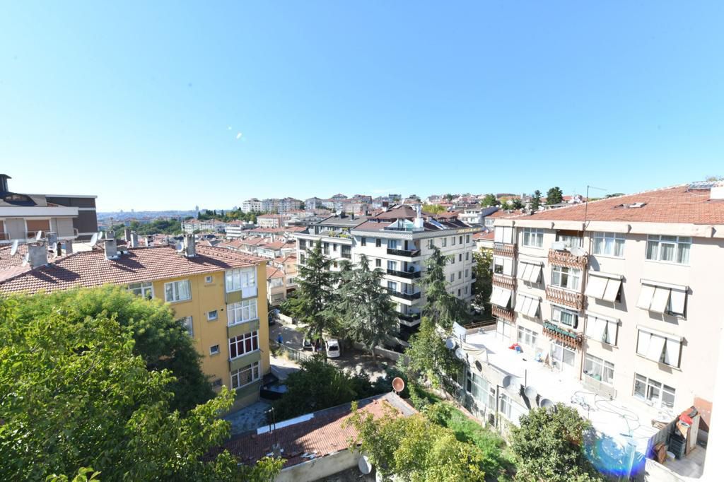rocket_man_335's tweet photo. ÜSKÜDAR FISTIKAĞACINDA 
METROYA YAKIN 5+2 
325m2 KİRALIK DUBLEKS
DETAYLAR İÇİN LİNKE TIKLAYABİLİRSİNİZ 👇

https://t.co/0McV4bunLZ https://t.co/X0FmzKbLTE
