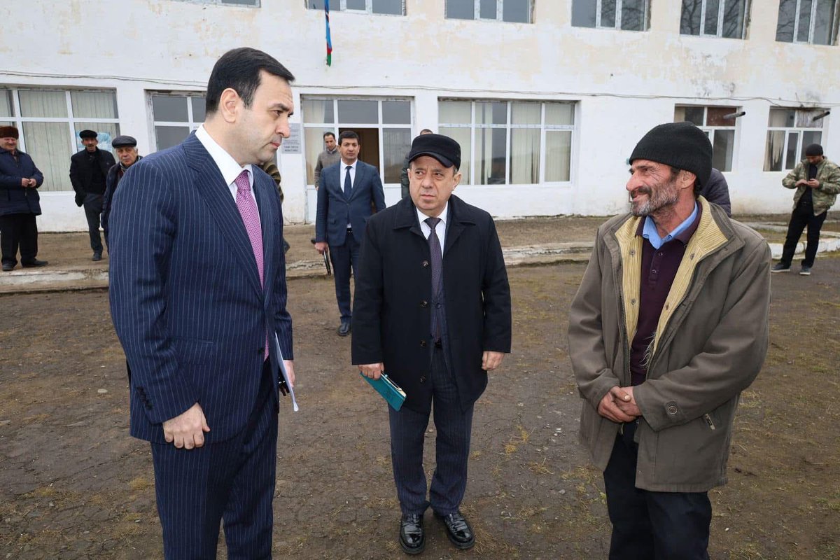 ismayilli_icra's tweet photo. Vətəndaşlarla növbəti səyyar-qəbul rayonun Mücühəftəran kəndində keçirilib

Ətraflı: https://t.co/ZpRkKZQJCW

#Azərbaycan #İsmayıllıRİH #Səyyarqəbul https://t.co/bdxW5bzChW