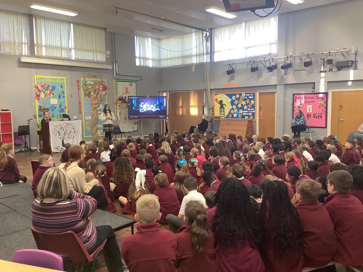 Today the children were inspired to let their light shine. They were asked the question 'How can we make our world a better place?' We want to action as many of the children's responses as part of our mission this year as Pilgrims of Hope.
#stannesrcre
