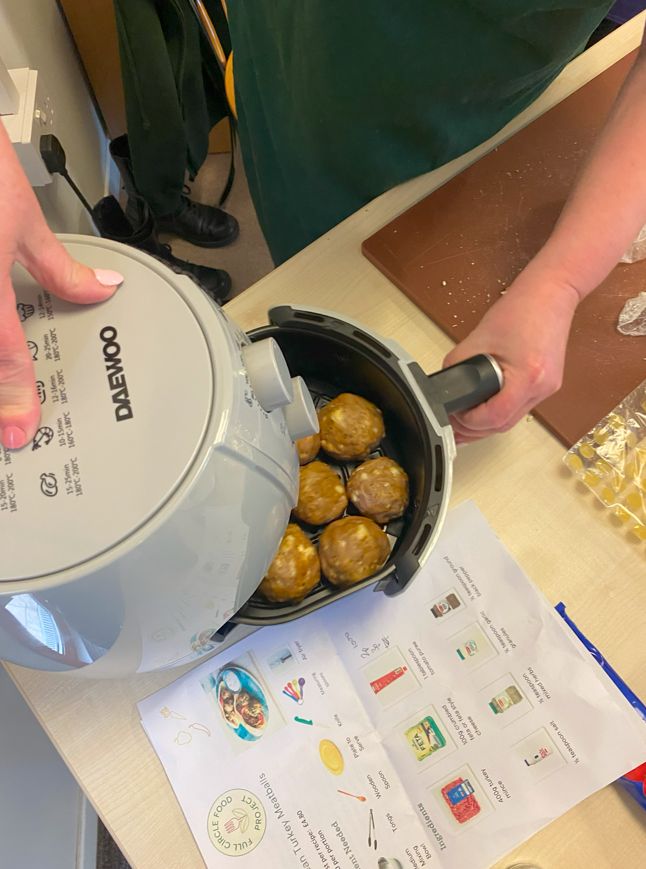 On Tuesday, we held our third Energy Saving Event in Newbiggin Family Hub. ⚡ 

We also learned some useful energy saving tips. Using a dishwasher with a full load actually uses less energy and water than washing up the same dishes by hand.

Do you have any energy saving tips?