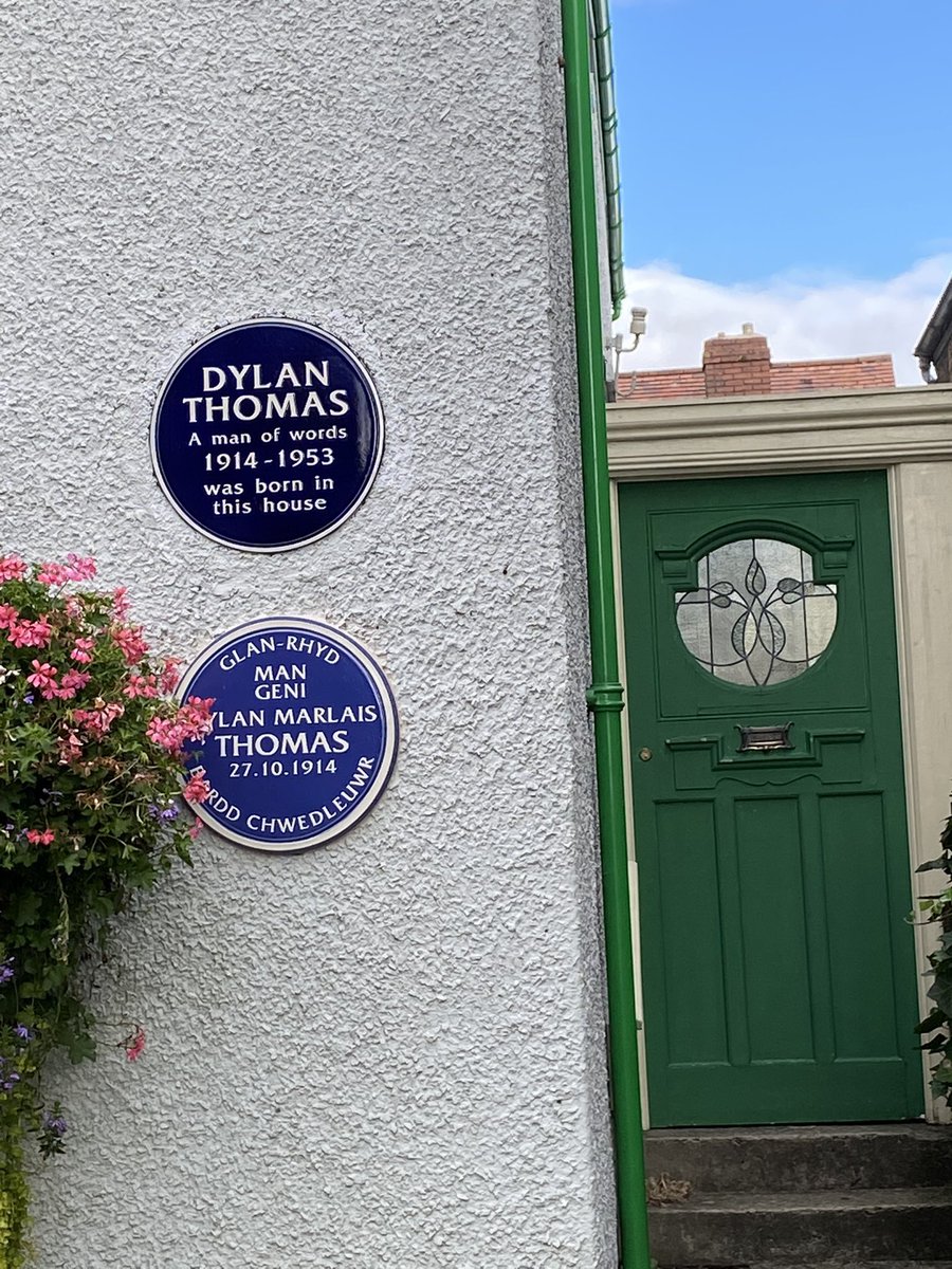 TimSmith2021's tweet image. #AdoorableThursday …with the promise of what can be found behind the doors…#DylanThomas