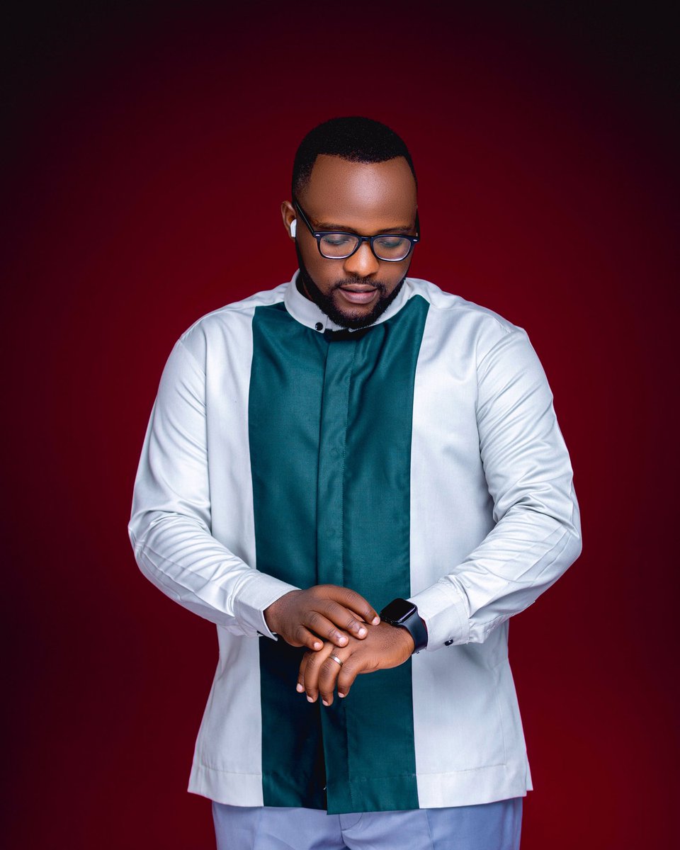 In today's fast-paced world, smartness isn’t just about being sharp in your thinking; it’s about adapting to change, staying informed, and approaching life with confidence. Whether it's in the way we dress, how we communicate,or how we solve problems, smartness plays a big role.