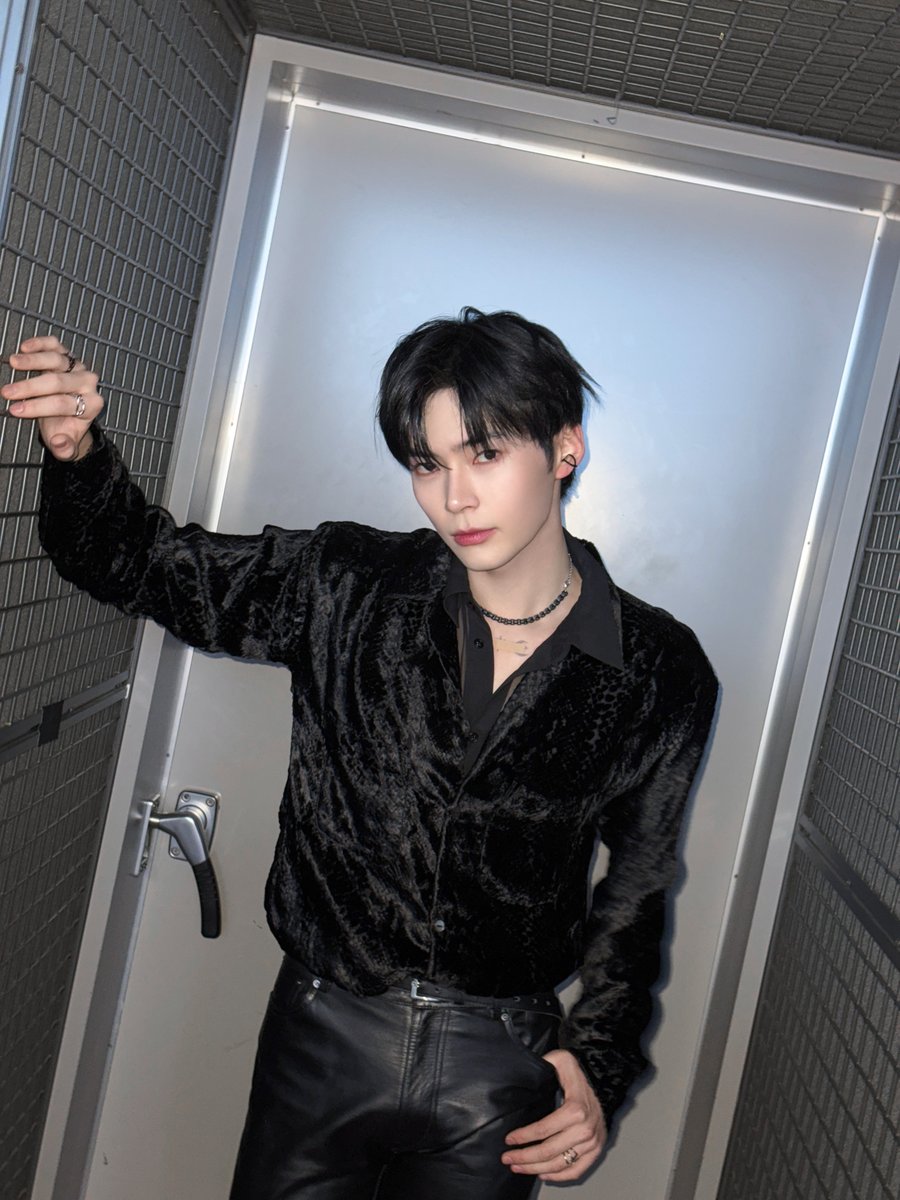 _𝗭𝗘𝗥𝗢𝗙𝗢𝗖𝗨𝗦

독없뱀                                                독있뱀
아니요? 한빈이는 그냥 아기뱀냥이🐍

#ZEROBASEONE #ZB1 
#제로베이스원