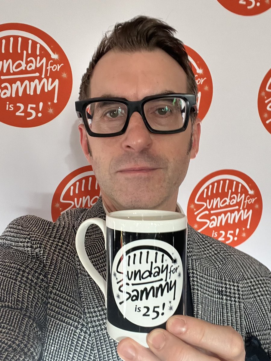 kmerrin's tweet image. Happy 25th birthday to @sundayforsammy! Brilliant to see successful North East artists and performers working together to ensure that the next generation of talented young people in our region can get thrive. Big news about a new show for 2026 too! #mugshot