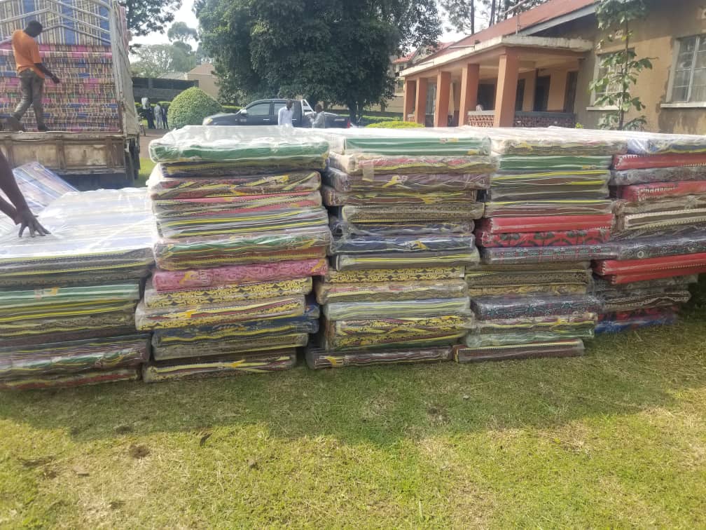 vomuhabura's tweet photo. At least 100 learners who performed well in the 2024 PLE are receiving a donation of mattresses from Kisoro Woman Member of @Parliament_Ug, Akifeza Grace Ngabirano, at Mubano Hotel. This is to enable them join the next stage of education. 
@Educ_SportsUg @biziabby @AkifezaGrace https://t.co/XPbMIJsymc