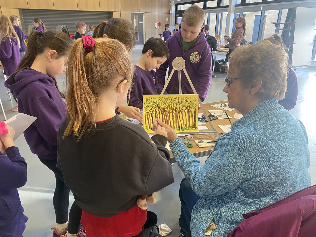 KinrossPrimaryS's tweet photo. Lovely to welcome back our friends from the Kinross Art Association as part of Artists in Residence programme. #ambition #culturalexperiences #intergenerationallearning https://t.co/ATlRPEvBQJ