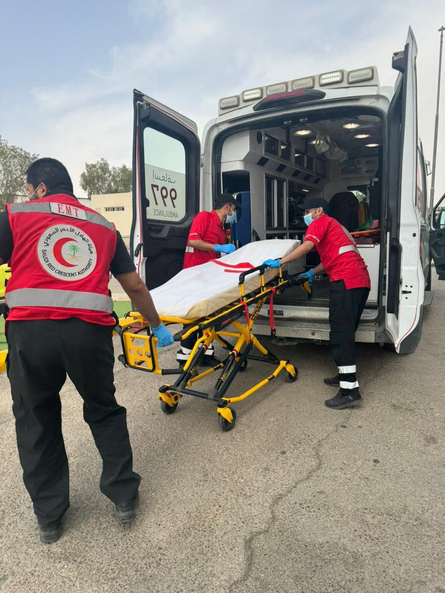 NorthborderSA's tweet photo. تشهد المنطقة رياح نشطة : 

#الهلال_الأحمر يرفع مستوى الجاهزية بسبب التقلبات الجوية . 

#واس https://t.co/6iSmzZ63dX