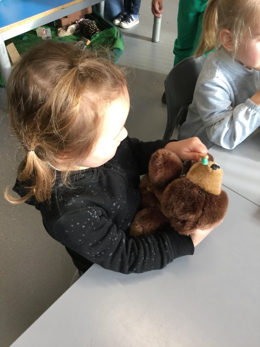 AlbionPrimary's tweet photo. We are lucky to have so many kind and caring future surgeons at Albion!
#APSEYFS
#APSNursery https://t.co/IeqSzrUnlF