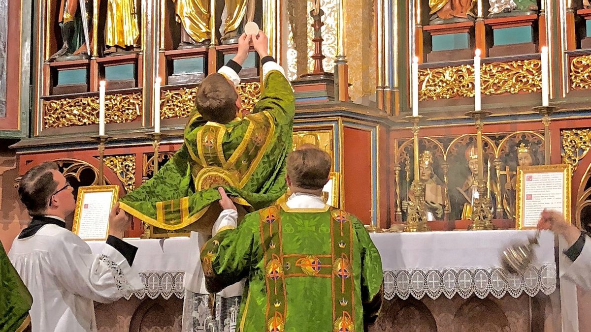 Lenny61soprano's tweet image. Katholizismus: Solar
Orthodoxie: Lunar
