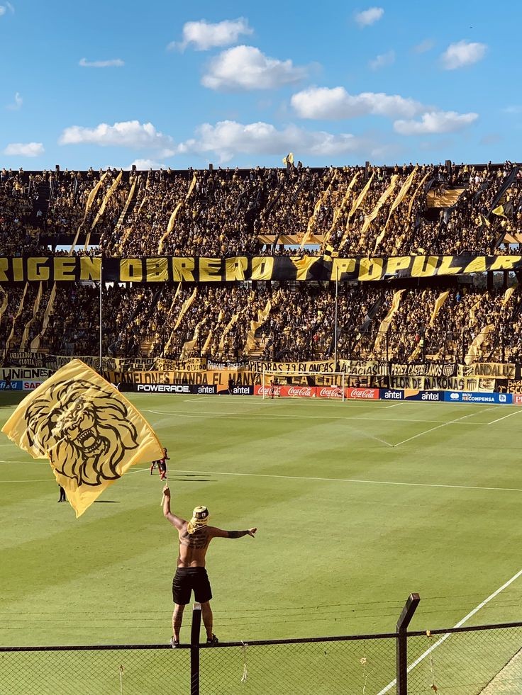LodeonCAP's tweet image. Buen dia República Oriental de Peñarol