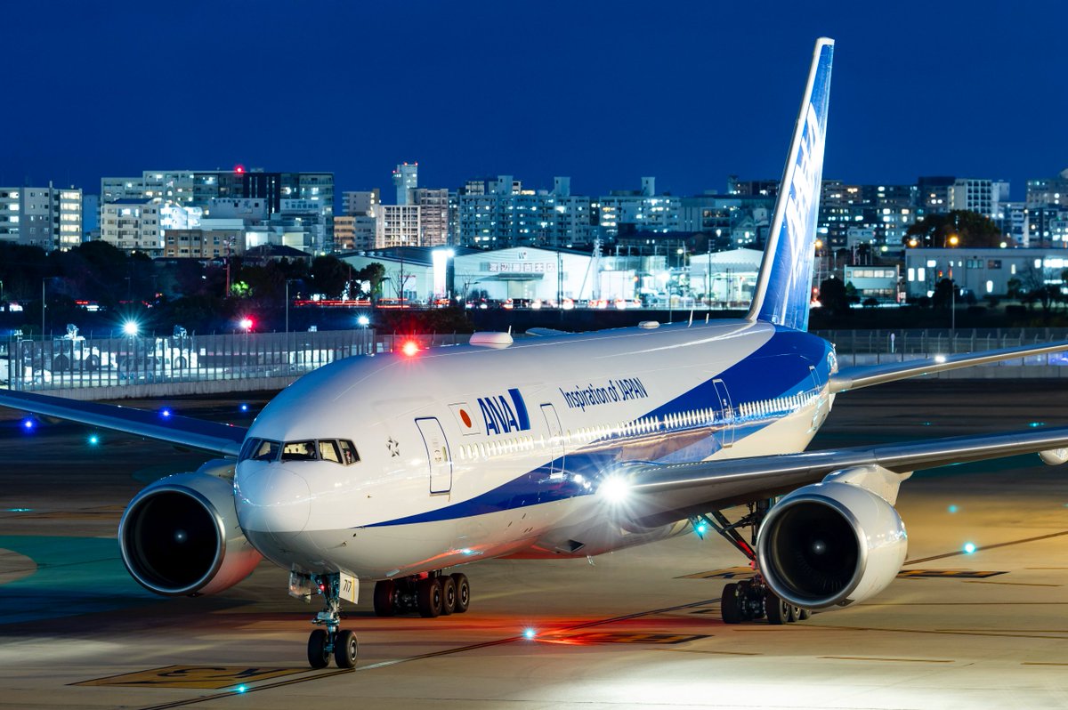 knaviation's tweet photo. A fun day trip flying to Yamaguchi Ube on Starflyer, then taking the 500 Series Shinkansen to Hakata, and doing some night spotting in Fukuoka before flying back to Tokyo. https://t.co/BTBn96p0JA