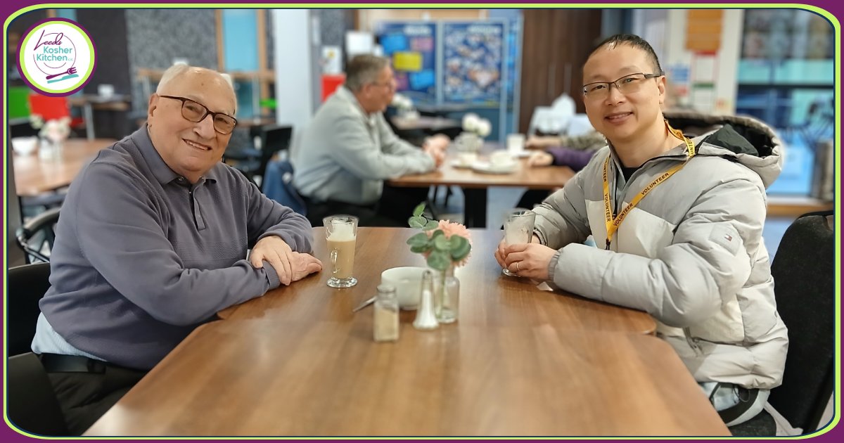 Today, we spotted Mark, one of our dedicated volunteers, enjoying a lovely chat with Leslie. These two were having a great time, but couldn't quite decide which delicious cake to order…
 Check out our menu here: ljwb.co.uk/your-community…

#leeds #charity #friends