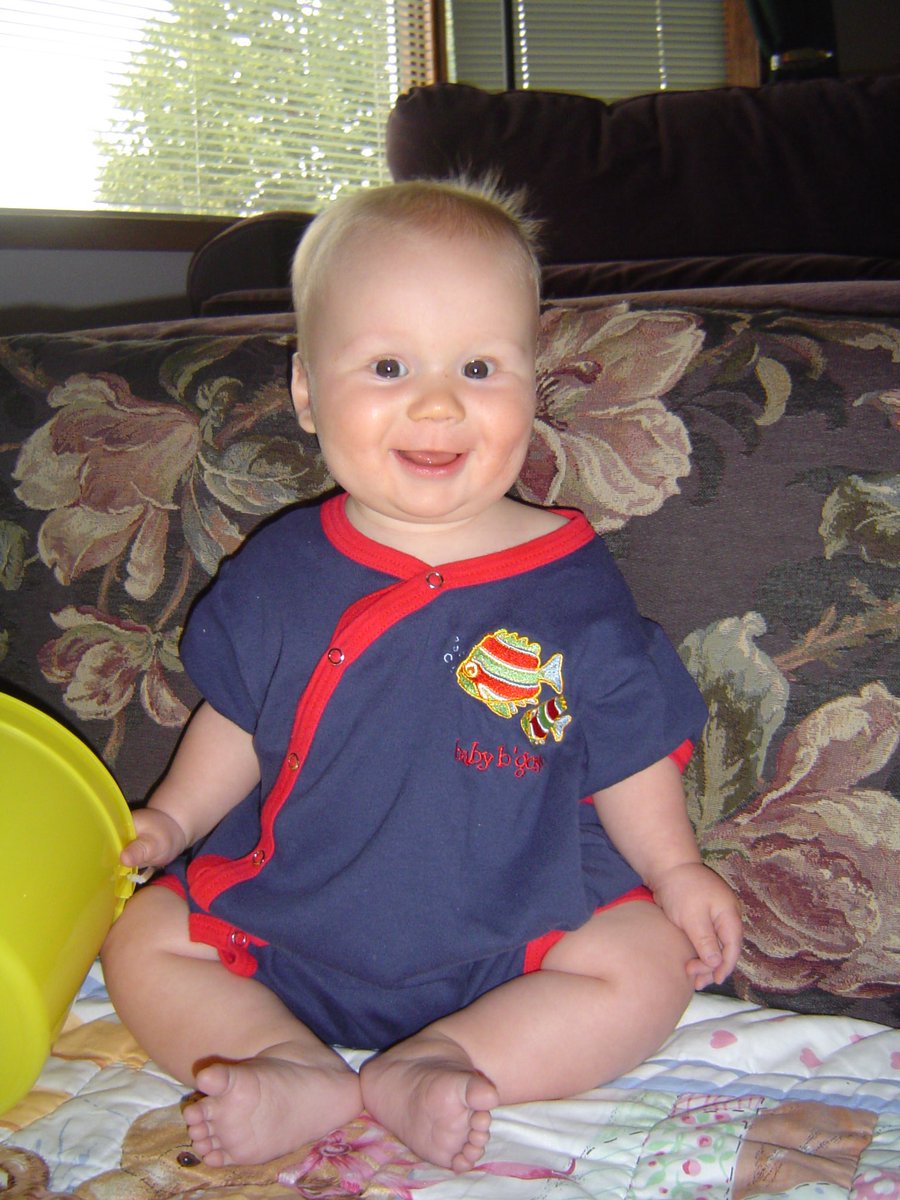 bonniejernst's tweet photo. Happy 21st birthday @Dylan_Ernst31 #timeflies https://t.co/d6qmpf9dyt