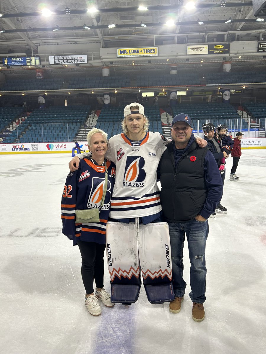 bonniejernst's tweet photo. Happy 21st birthday @Dylan_Ernst31 #timeflies https://t.co/d6qmpf9dyt
