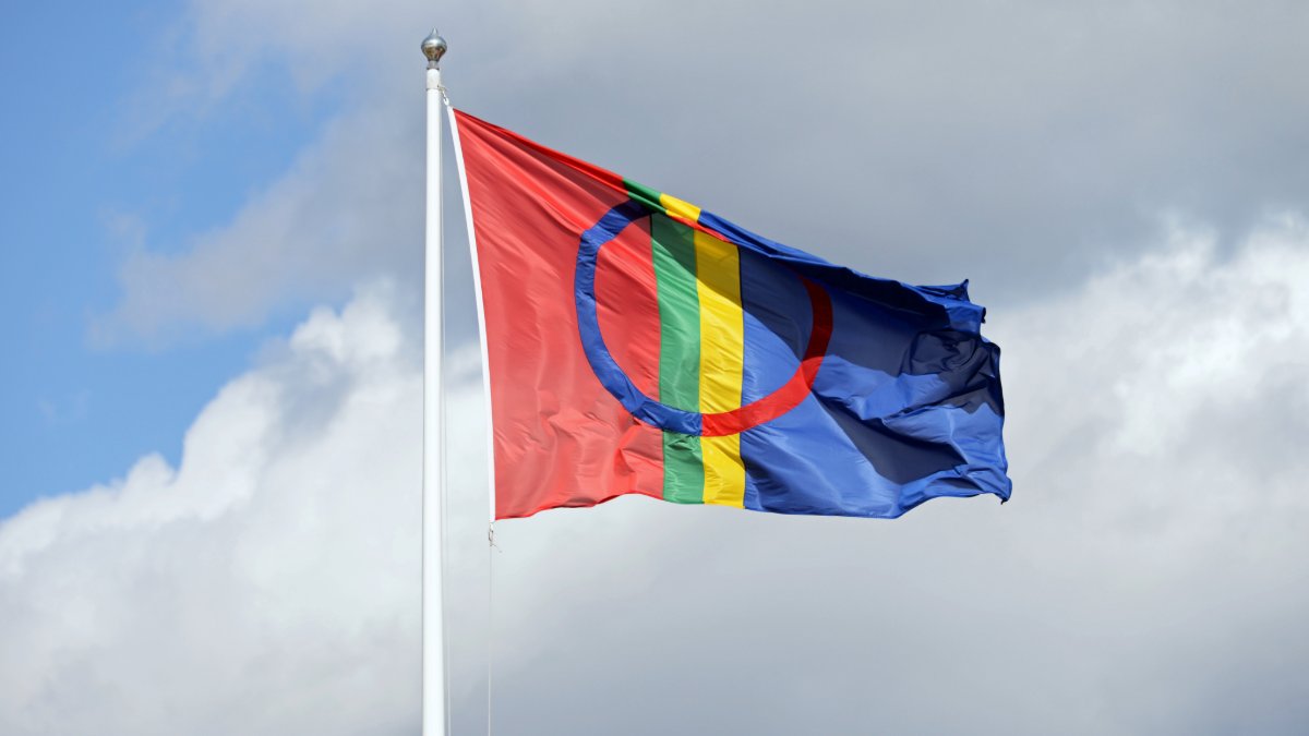 To all our Sámi colleagues &amp; friends, Lihkku sámi álbmotbeivviin - happy Sámi National Day!

Sámi National Day is celebrated on 6 Feb to commemorate the 1st Sámi congress in Tråante/Trondheim in 1917. Saami Council is one of the six Permanent Participants in the Arctic Council.