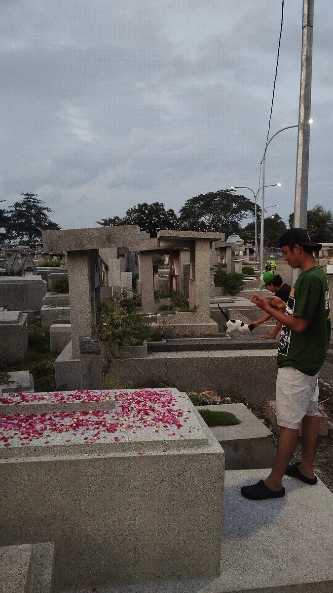bui_dados's tweet photo. Apel setiap hari kamis #gaonoksengdiapeli https://t.co/QWUnujmERF