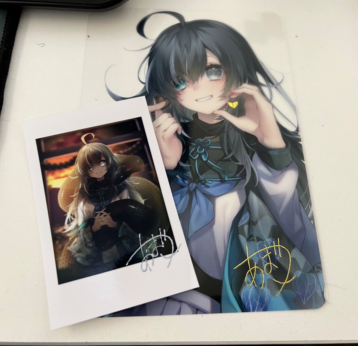 先に届いたグッズたち!
余部あったので箔サインつけました 