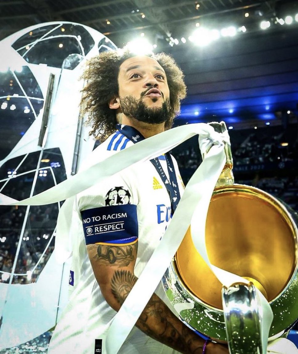 theMadridZone's tweet image. 🚨BREAKING: MARCELO RETIRES FROM FOOTBALL!