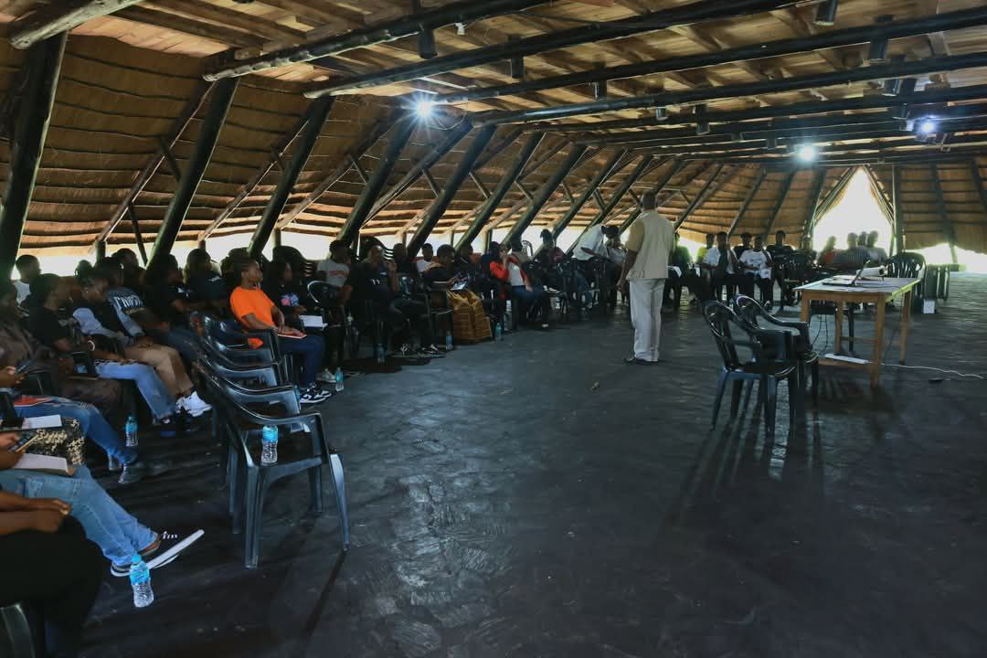 Empowering Future Leaders! Our National Director <a href="/PadareMen/">Padare</a> facilitated a session on Promoting Equality in Student Representation &amp; Governance <a href="/buseonline1/">Bindura University of Science Education</a> leadership training seminar! #EqualityInAction #StudentLeadership
