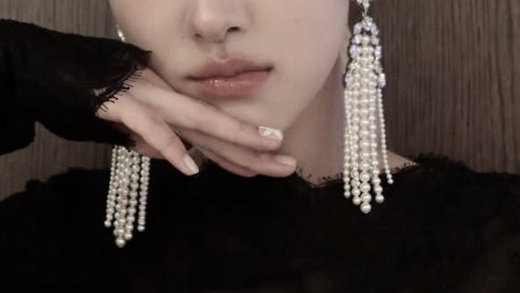 Rossepark's tweet photo. ㅤ
                시대를 초월한 세련미와
                현대적인     엣지의 만남
{﹍}        𝘦𝘷𝘦𝘳𝘺 𝘥𝘦𝘵𝘢𝘪𝘭—𝘮𝘦𝘵𝘪𝘤𝘶𝘭𝘰𝘶𝘴𝘭𝘺 𝘤𝘩𝘰𝘴𝘦𝘯
ㅤ https://t.co/tvE0fquYaC