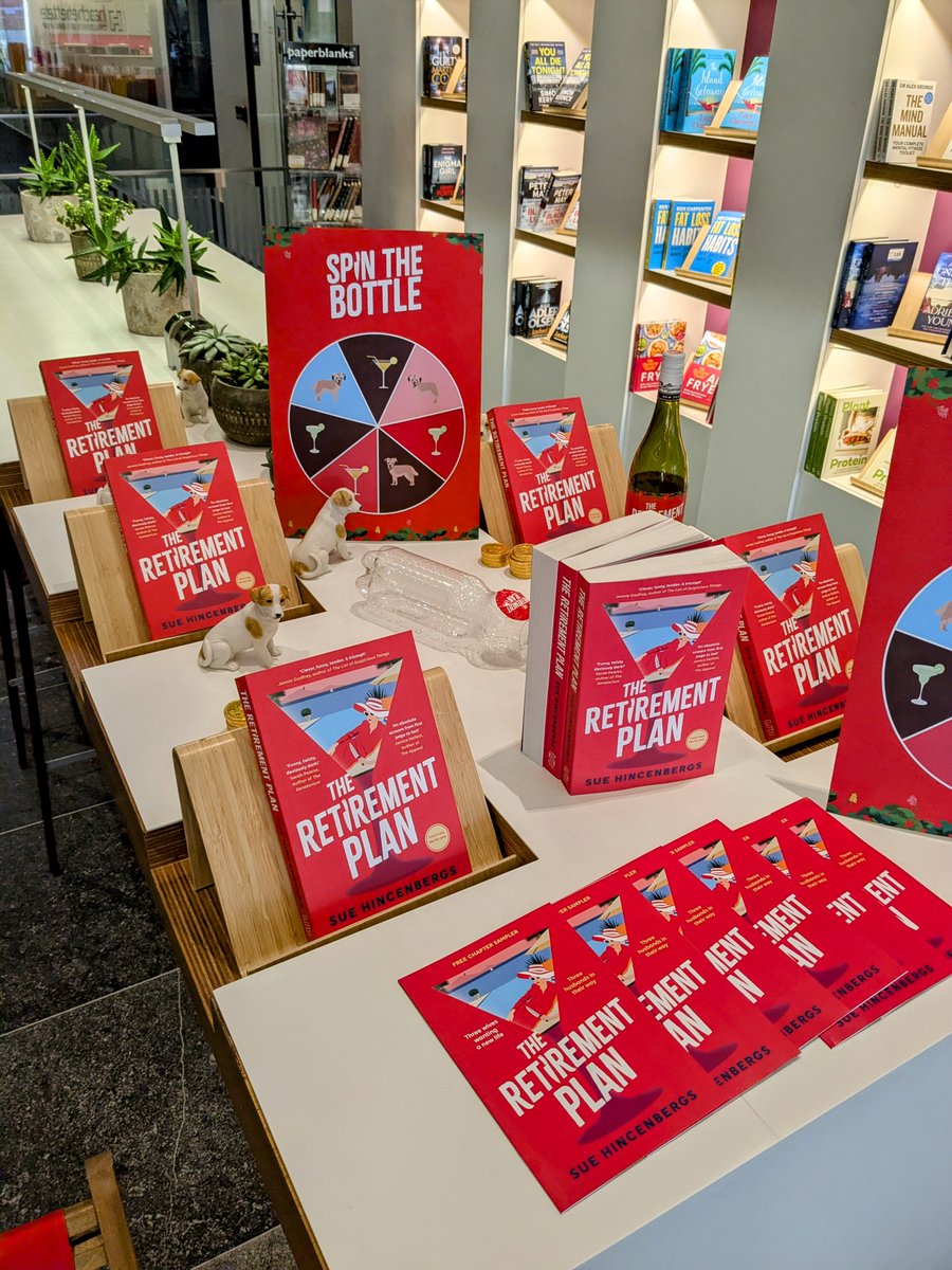 tilda__key's tweet image. Deckchairs in the Hachette lobby? This morning we gave out proofs, samplers, chocolate coins and Elmer-the-dog statues to celebrate #TheRetirementPlan! Excited to give some more people a sneak preview of this big-hearted crime debut
@suehincenbergs @Gemshell80 @Gabriellamay24