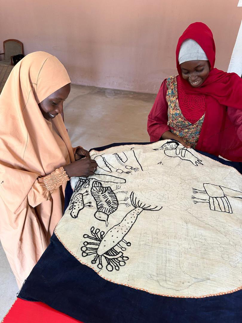 fivecowries's tweet photo. Zinariya (The Exceptional Woman)
Empowering women in communities in NW Nigeria. At Five Cowries we all join in to tell our stories. Families and community organisations come together to share ideas, and to support one another to grow. https://t.co/pC5xOrt7f7