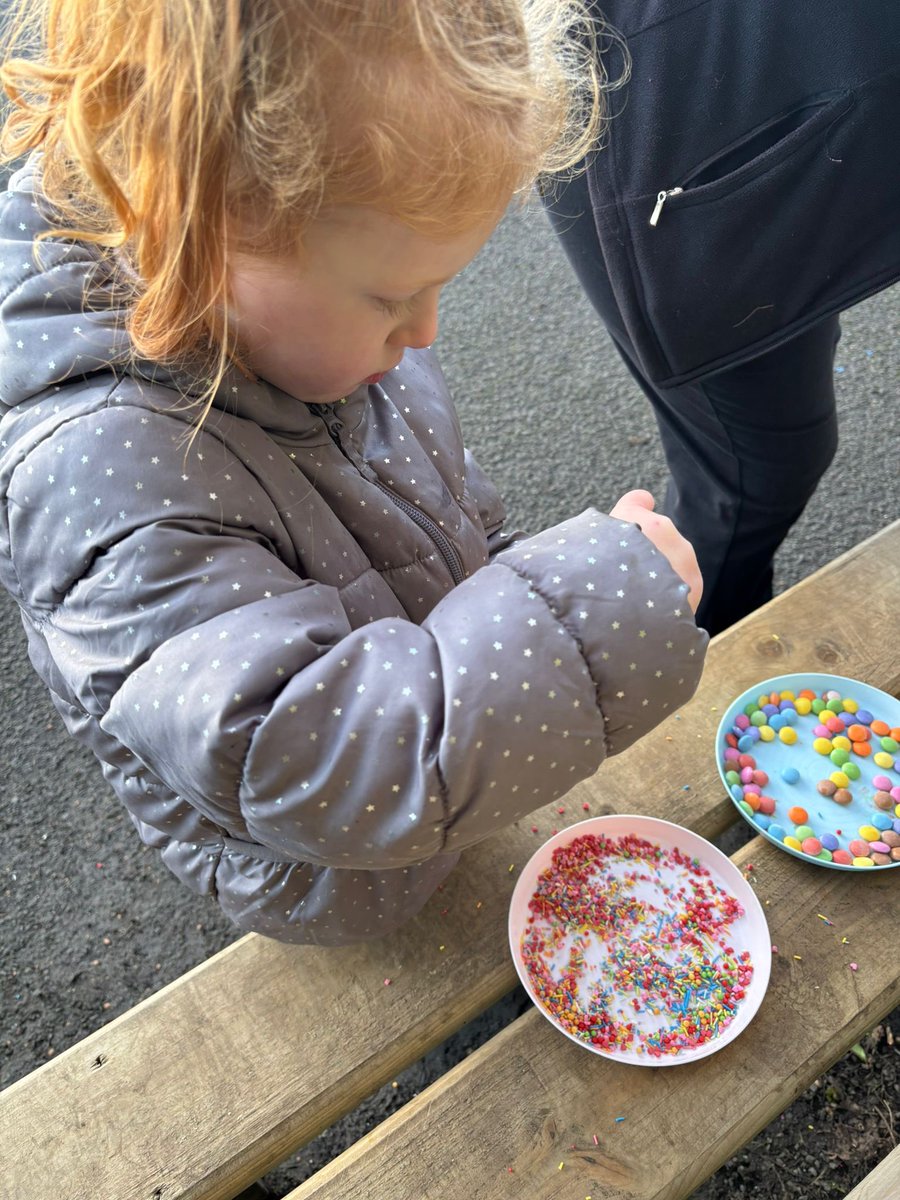 BallyhenryPS's tweet photo. Fun in B’happy! During the past few weeks B’happy have been making the most of the dry weather by getting outside for lots of nice activities. 😁🍦 https://t.co/lZXU2Zosjk