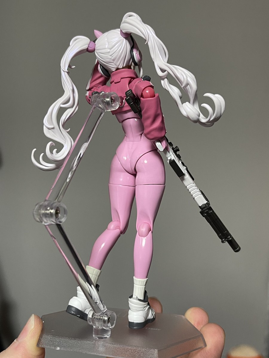 ウキウキで開けたらハリーポッターみたいになってた これ問い合わせたら交換してくれるかなあ
出来はめちゃくちゃ良くて好き 