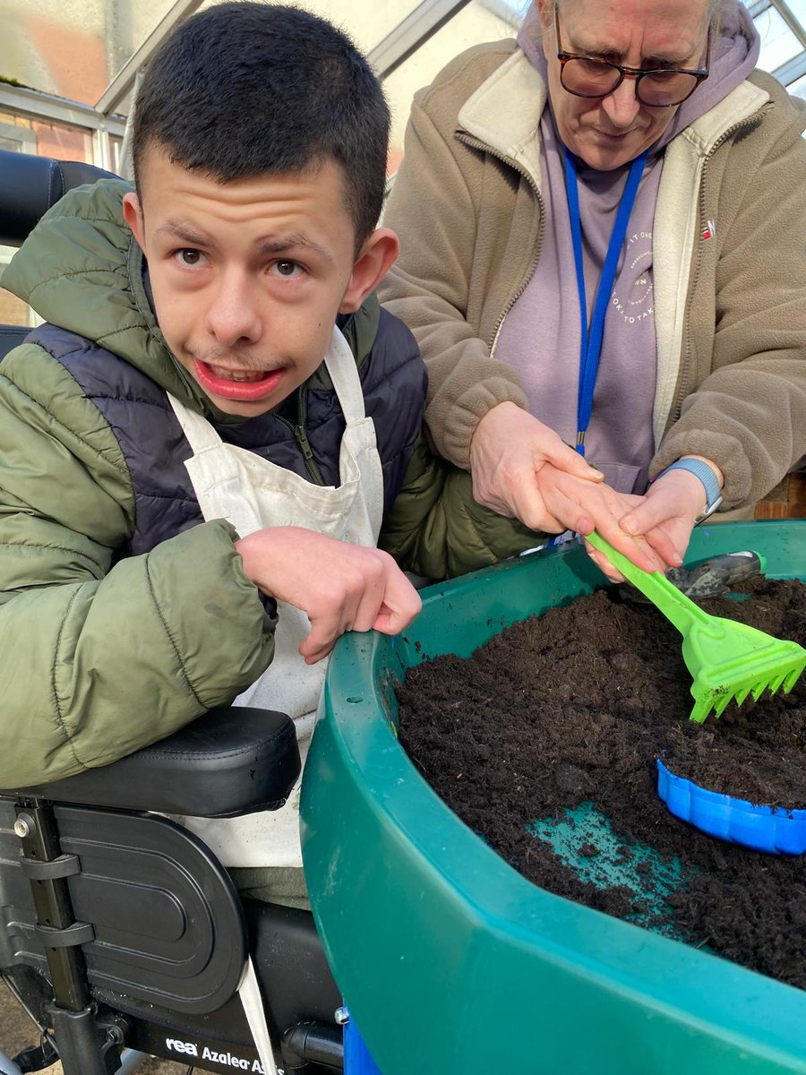 3KL have been enjoying our revamped gardening area 🧑‍🌾🪴