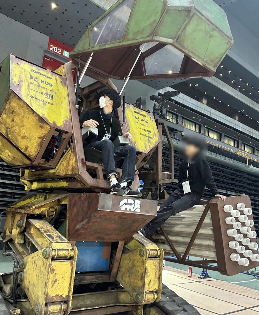 4retokyo's tweet image. Dreaming of Robots.
#MegaBots #Amanssenseofadventure #robotics #robot #giantrobot #mechas #pilot #ロボット #巨大ロボット