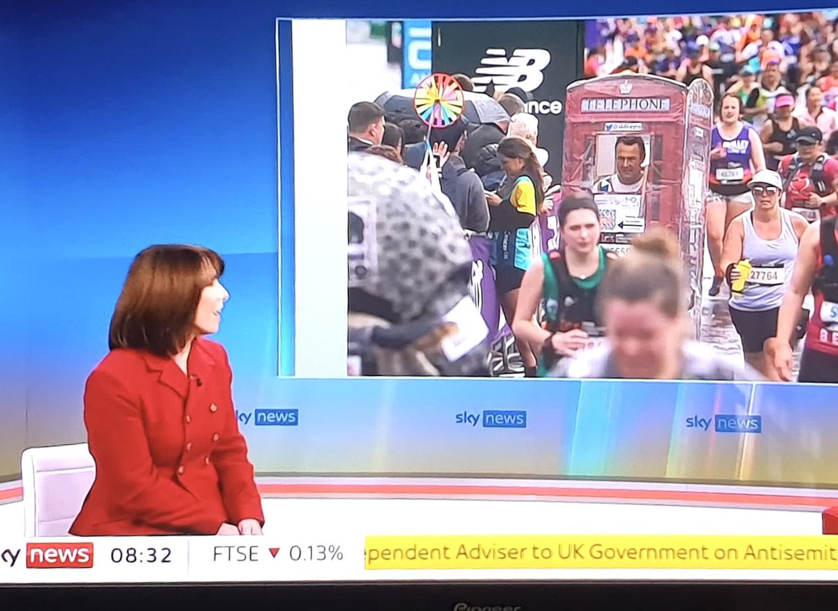 The Running Phonebox tweet media