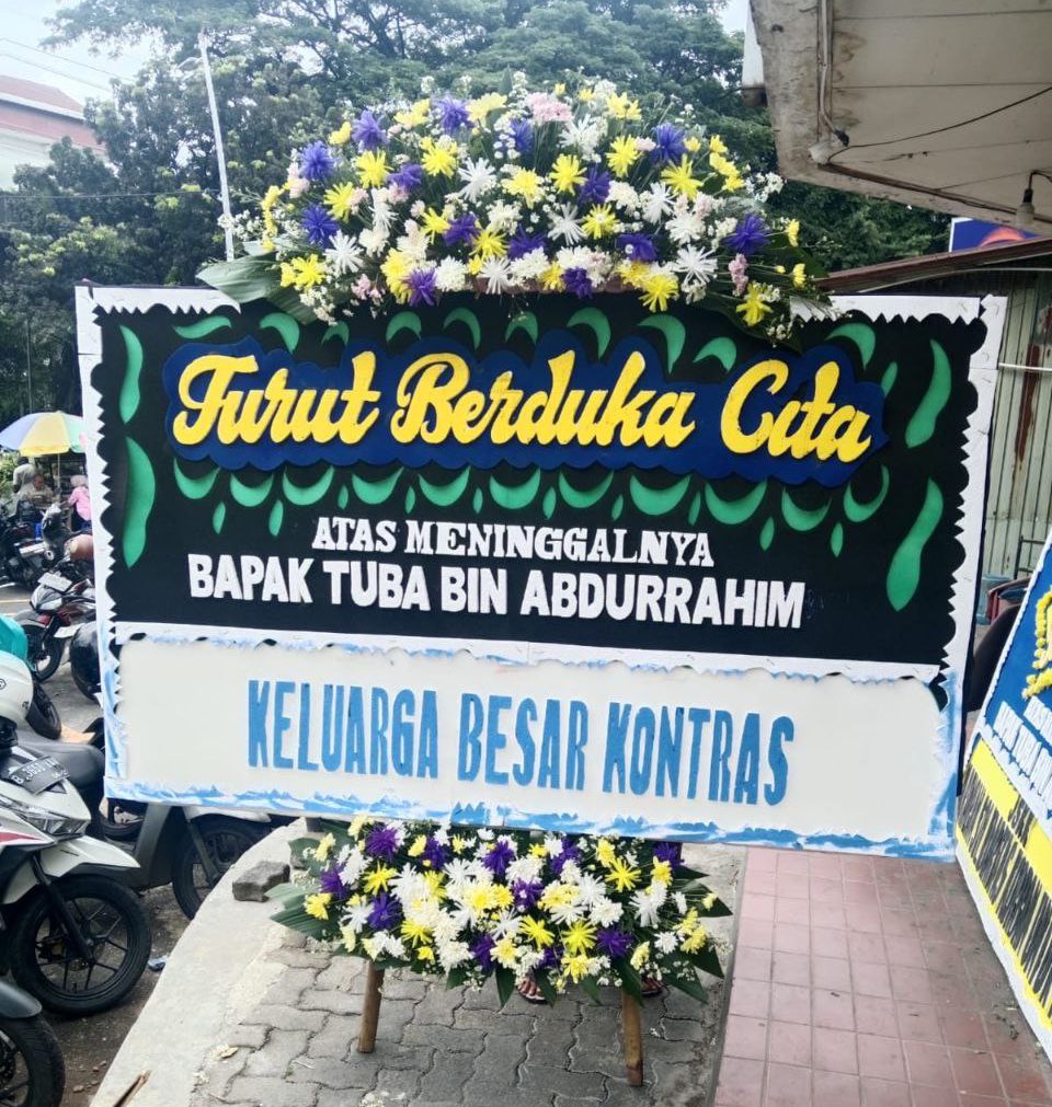 Selain momen #SeAbadPram, hari ini kami menerima kabar duka meninggal dunianya Pak Tuba. Sosok yang mengajarkan kegigihan &amp; semangat luar biasa untuk memperjuangkan keadilan.

Pak Tuba adalah salah satu tahanan politik sebab Peristiwa 1965.

Kami merasa sangat kehilangan 🥀
