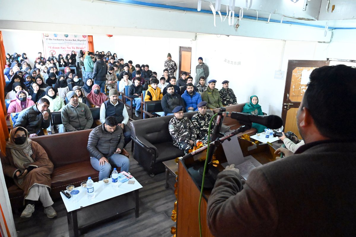 #Nasha-Mukt Bharat Abhiyan#

Today, On 6th February 2025, a Seminar under 'Nasha-Mukt Bharat Abhiyan' was organised by 13 Bn Sashastra Seema Bal at New Dreamland educational institute, Ganderbal. The event was assisted by 'Socio Economic Empowerment of Kashmir Society, NGO.