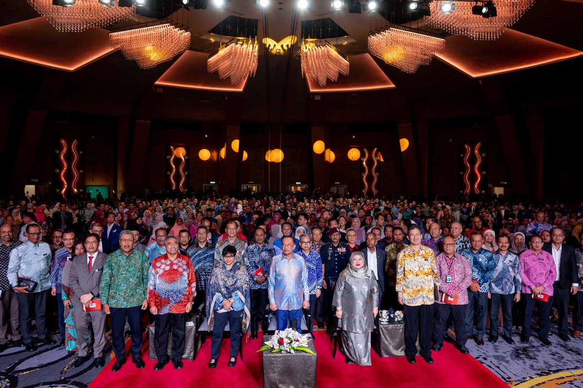 Anwar Ibrahim tweet media