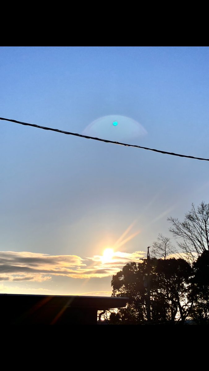 母が　表に出たくないのは

着脱し易くて　似合った
服がない事でした

生きてるだけで
素晴らしいんだから
何着たって大丈夫！

と　こちらは思うのですが

心は若い時の気持ちと同じ

揃えたら
『後3ヶ月は生きとらにゃいかん』と

少し楽しみが
できたかな😊

心(＃霊体)は変わりませんね

＃浄霊