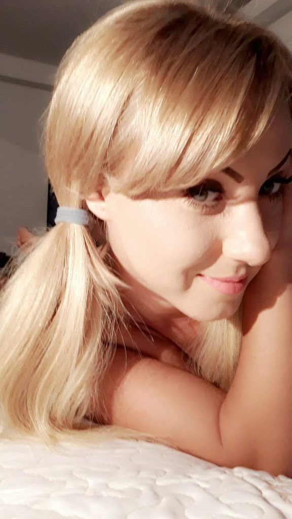 LecreqJ's tweet image. Hello