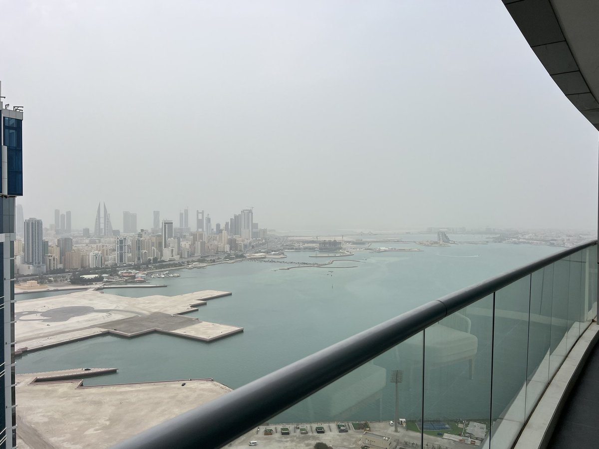 FormerlyWTC's tweet photo. 2 for 2 on Hilton Honors Diamond status upgrades on this trip so far. Compare that to the usual 0 for whatever in the U.S.
#ViewFromTheRoom of the living room & from the balcony. Too bad the weather is meh right now. https://t.co/qaidPjlGKx