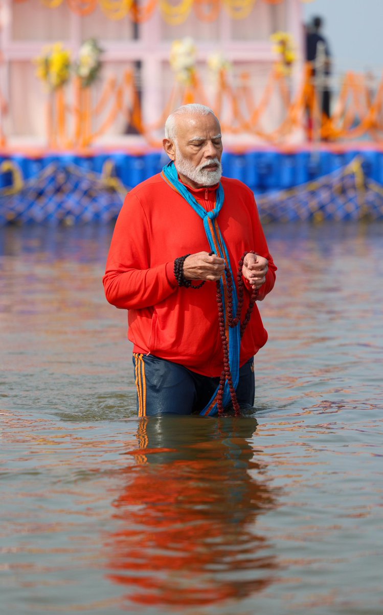 Ashok Monga (Modi Ka Parivar) tweet media