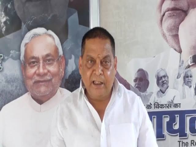 Bihar_talk's tweet image. लंका निसिचर निकर निवासा,
इहाँ कहाँ सज्जन कर बासा।

बोलो राम सिया राम सिया राम जय जय राम!!

#BPSCReExamForAll #BPSC70th #BPSCStudentsProtest #BPSC_PAPER_LEAK #BPSCReExam #Chairman420 #bpsc_tre3_joining