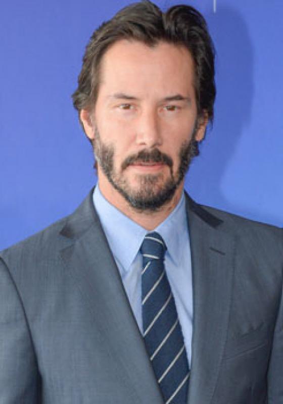 Sa fille est morte à la naissance. 
Sa femme est morte dans un accident de voiture. 

Il a été abandonné par son père à l’âge de 3 ans et a grandi avec 3 beaux-pères différents.

Son meilleur ami, River Phoenix, est mort d’une overdose. 
Sa sœur a lutté contre la leucémie.

Pas