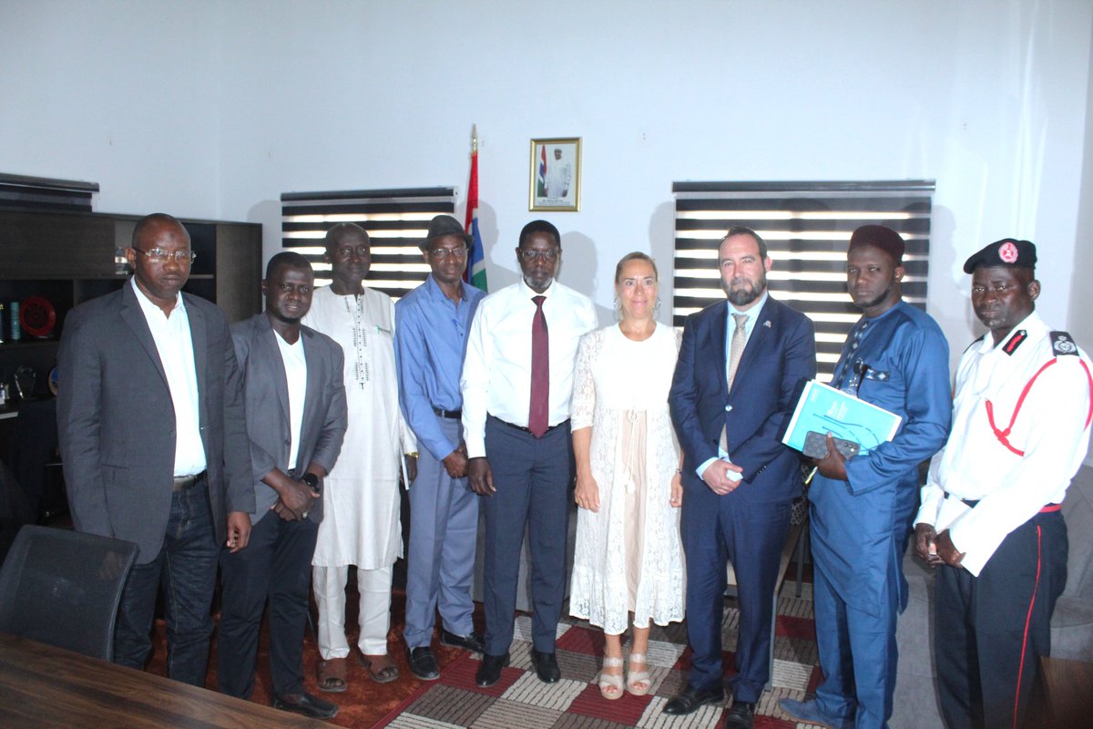 MOIGambia's tweet photo. Vice Minister of Emergency and Water from the Canary Islands, Kingdom of Spain, HE Marcos Jose Lorenzo Martin and @Starupoficial  President, Sonja Aruja, recently, paid a courtesy visit to the Hon. Minister of Interior at his office.

https://t.co/ekS5p5inZS https://t.co/2o2wwJXvNN