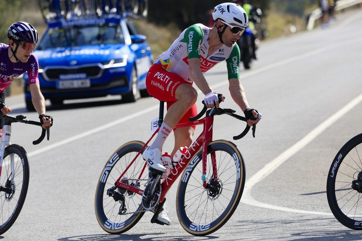 #VCV2025 'Zocca' is looking soooo good on his new colors 💚🤍❤️

The gap between the breakaway and the bunch is over 3 minutes now. Keep going! 

📸 <a href="/SprintCycling/">SprintCycling</a>